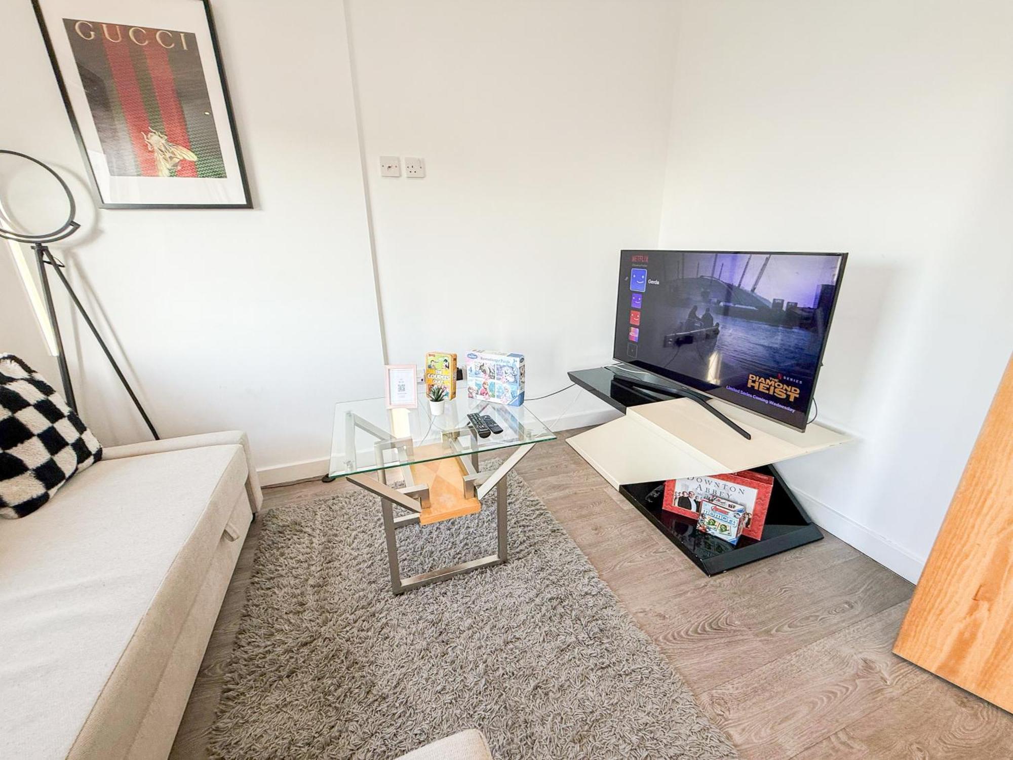 Contemporary With Private Terraces In Shoreditch, Hoxton, Islington Apartamento