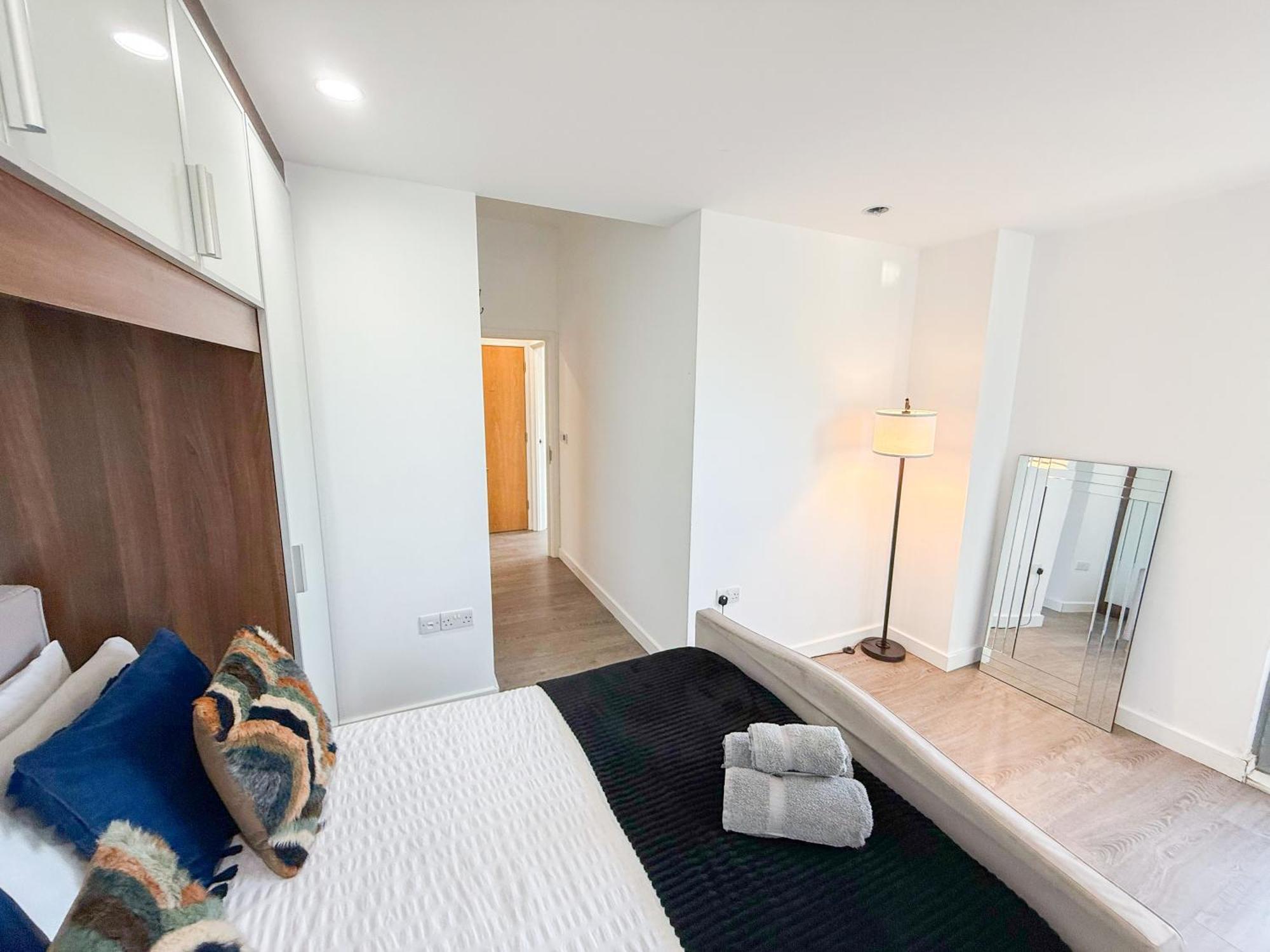 Contemporary With Private Terraces In Shoreditch, Hoxton, Islington * Londres